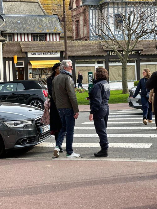 李金铭沈晓君（沈晓君是哪部电视剧的人物）