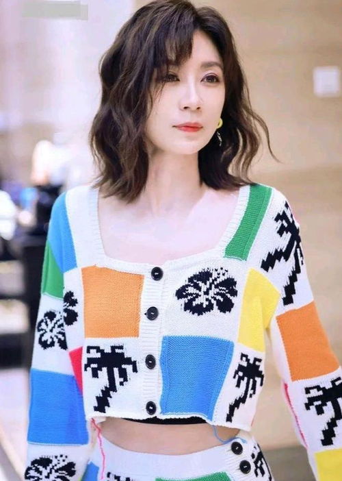 闫妮的父母是谁家庭背景 闫妮的父母是谁家庭背景