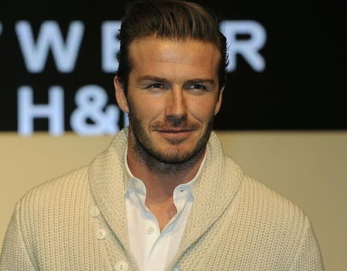 晴朗的天空 晴朗的天空什么飘来了一片乌云看来是要下雨了