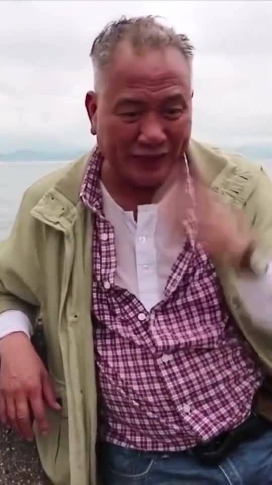 明星光线丑照-明星丑照搞笑