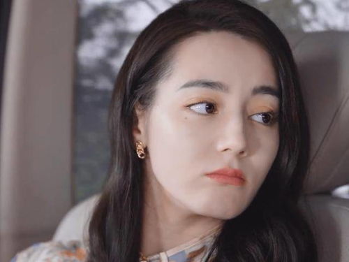 烧烤店油烟大楼上老人在门头挂被褥