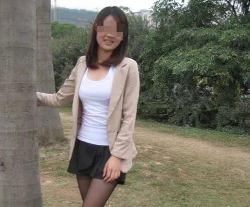 李思思一月工资多少 李思思身价多少