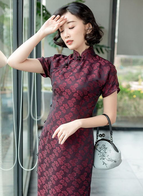 生肖鸡2025年8月开业怎么样 开新店的吉日查询