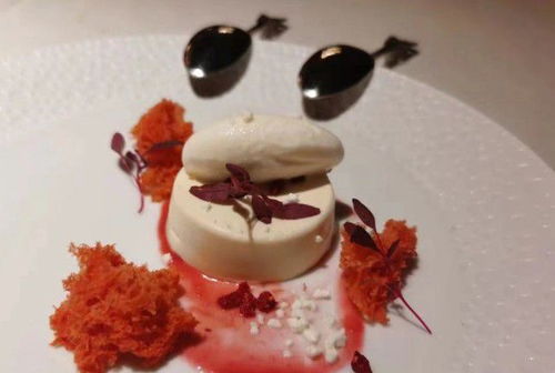 周小斌的家庭背景介绍