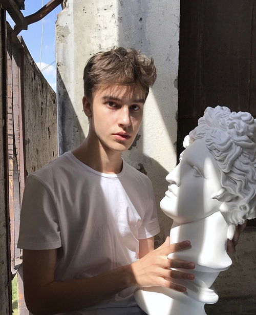 女命克夫的八字有什么特征