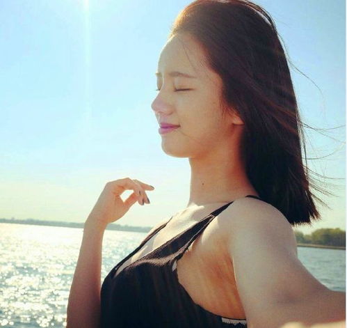 40岁王丽坤秒了29岁张雅欣 不要怀疑能演早期女主的脸