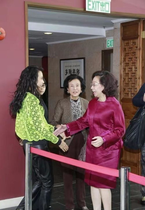 朱亚文妈妈个人资料 朱亚文的妈妈多少岁