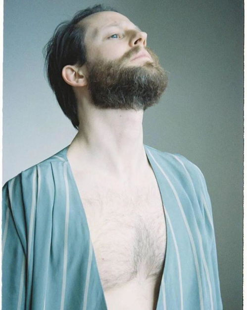 如何在快速启动栏添加显示桌面（在快速启动栏