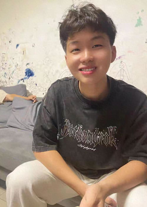 明星穿刺绣衣服图片(郭碧婷天生一副“阔太” 明星穿刺绣衣服图片(郭碧婷天生一副“阔太”