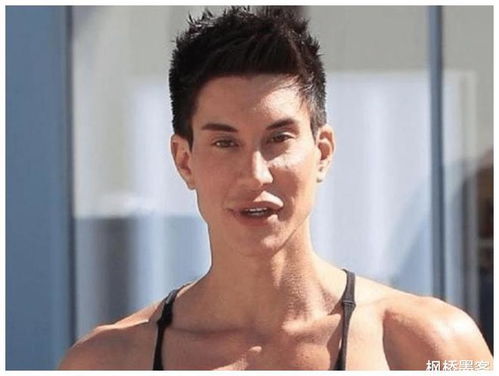 朱丹亮相《减出我人生》发布会 刘畊宏脱衣秀肌 朱丹亮相《减出我人生》发布会 刘畊宏脱衣秀肌