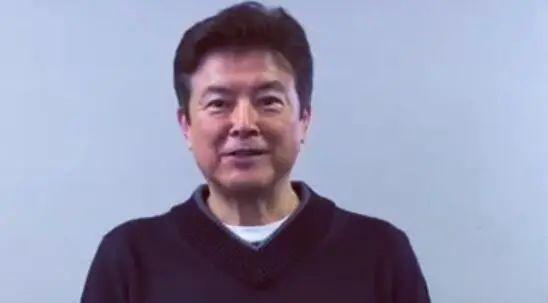 日本和歌山动物园人扮大熊猫吸引1400游客排队体验抽血