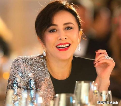 心理学：为什么总感觉别人盯着你看？背后的原因是什么？