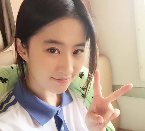 黄子韬为何只宠徐艺洋