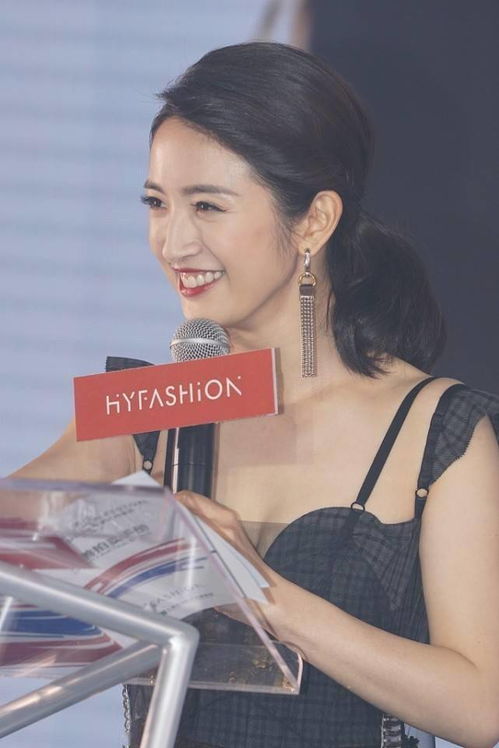 李宇春郁可唯化身天使 助力D2C“微光计划”