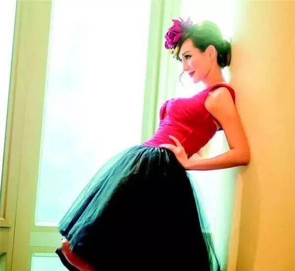 李小萌个人资料（爱人同志沈梦苏是谁演的 李小