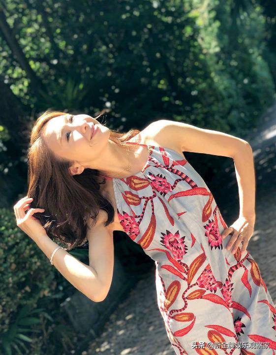 演员傅晶的光脚丫子、傅晶 身材 演员傅晶的光脚丫子、傅晶 身材